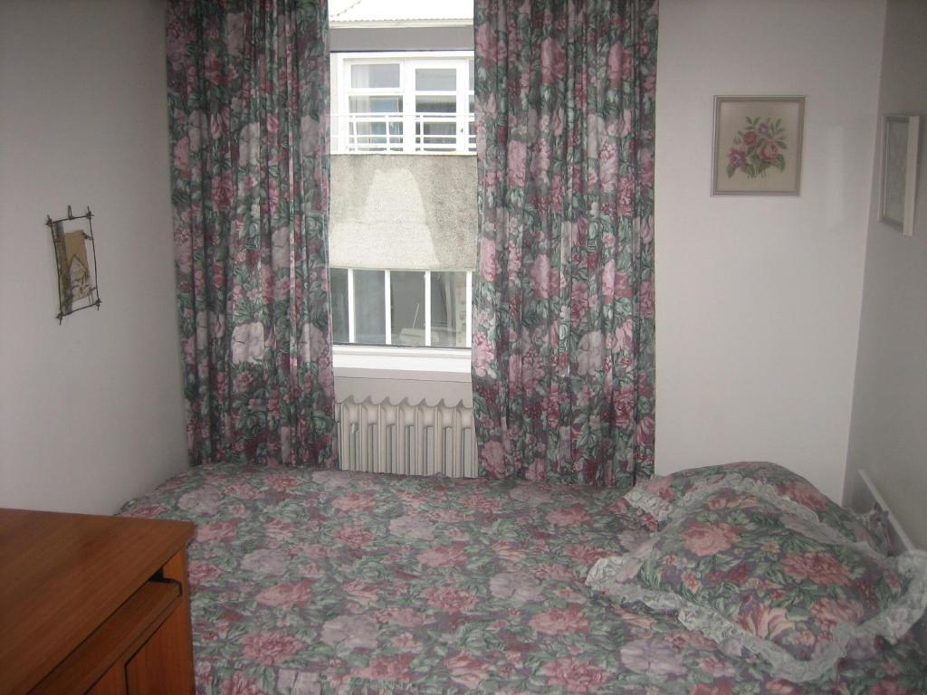 Guesthouse Bina Ρέυκιαβικ Δωμάτιο φωτογραφία
