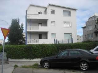 Guesthouse Bina Ρέυκιαβικ Εξωτερικό φωτογραφία